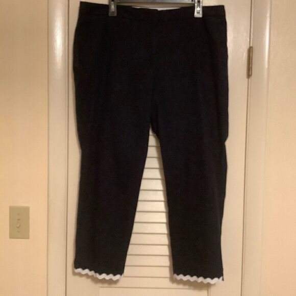 𝅺TALBOTS SLIM CROPPED  NAVY BLUE WOMAN COTTON PANTS SIZE US 16​​ - Picture 1 of 10
